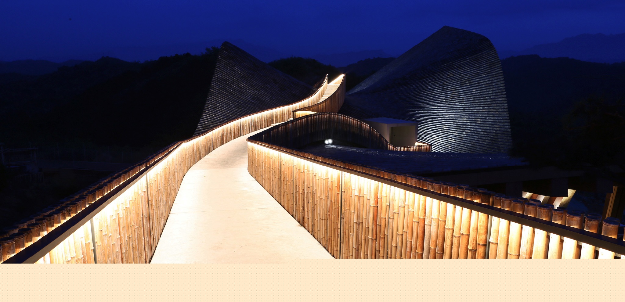 鳳凰谷山頂美術館
